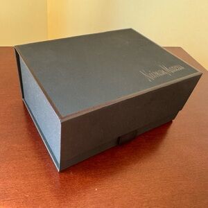 New Neiman Marcus Magnetic Closure Box